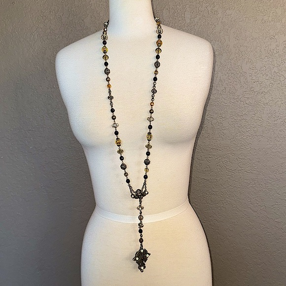 Sweet Romance Baroque Rosary Necklace Vintage-Inspired - Picture 5 of 10